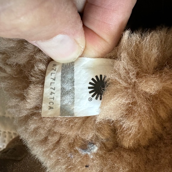 UGG CLASSIC MINI BAILEY BOW II CARIBOU SHEARLING LINED BOOTS US 7 EU 38 UK 5 - Picture 9 of 12